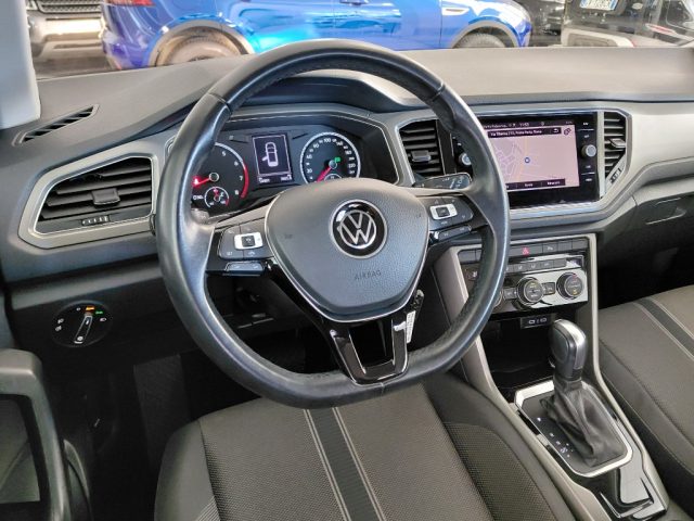VOLKSWAGEN T-Roc usata, con Leve al volante