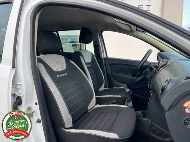 DACIA Sandero usata, con Autoradio