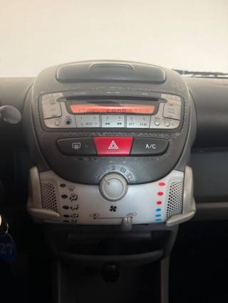 TOYOTA Aygo usata 9