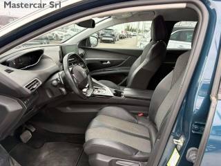 PEUGEOT 5008 usata, con Volante in pelle