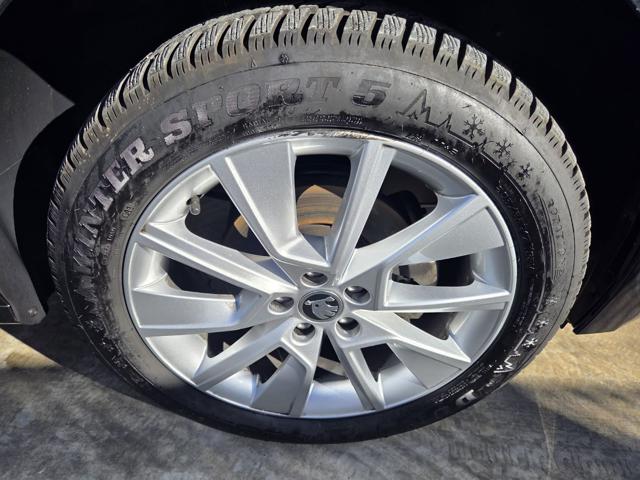 SKODA Kamiq usata, con Sedile posteriore sdoppiato