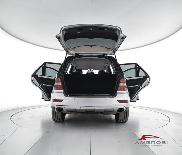 MERCEDES-BENZ ML 320 usata 6