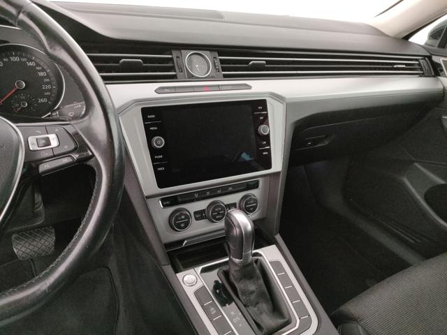 VOLKSWAGEN Passat Variant usata, con Controllo automatico clima
