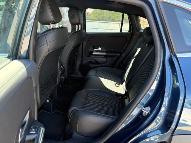 MERCEDES-BENZ GLA 200 usata, con Chiusura centralizzata