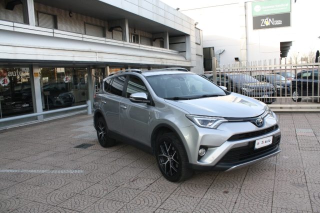 TOYOTA RAV 4 MY23 usata, con Controllo trazione