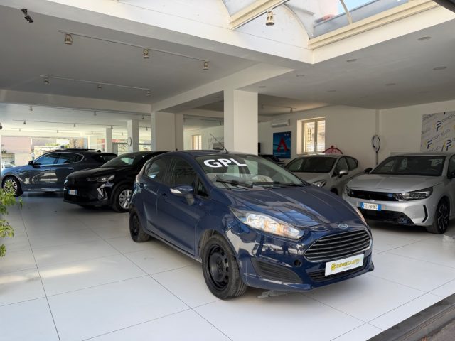 FORD Fiesta usata, con Autoradio