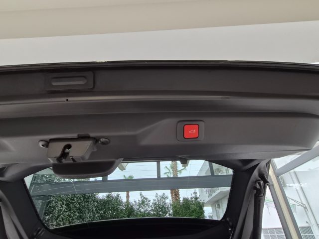 PEUGEOT 3008 usata, con Chiusura centralizzata