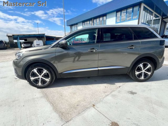 PEUGEOT 5008 usata, con Airbag laterali