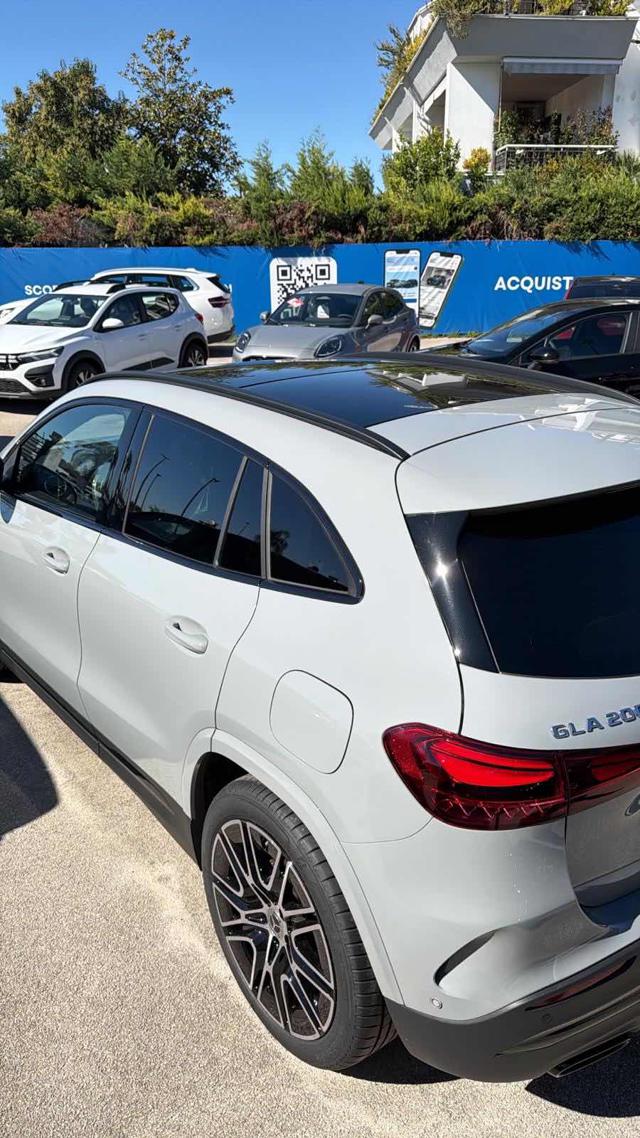 MERCEDES-BENZ GLA 200 usata, con Airbag laterali