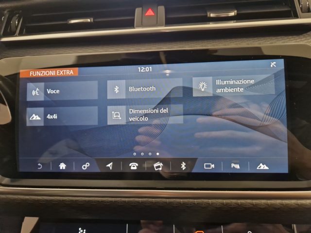 LAND ROVER Range Rover Velar usata, con Telecamera per parcheggio assistito