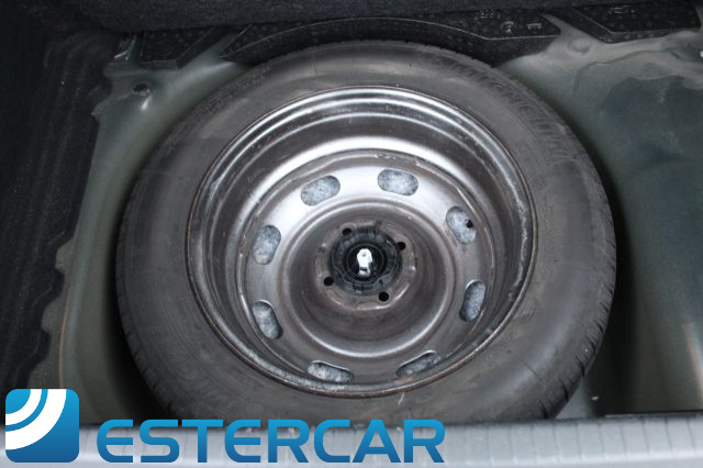 OPEL Corsa usata, con Leve al volante