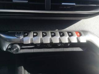 PEUGEOT 3008 usata, con Touch screen