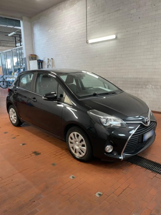 TOYOTA Yaris usata, con ESP