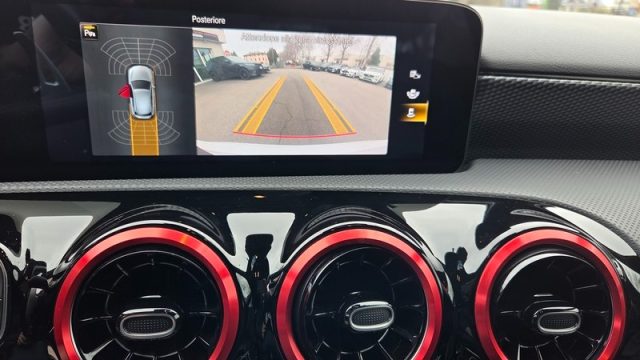 MERCEDES-BENZ A 200 usata, con Leve al volante