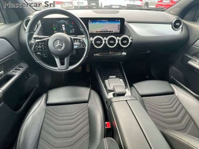 MERCEDES-BENZ GLA 250 usata 13