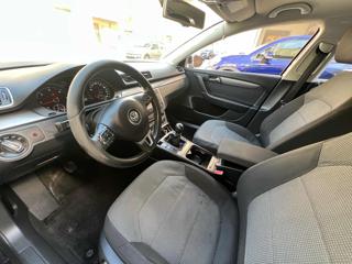 VOLKSWAGEN Passat usata, con Controllo trazione