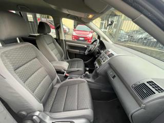 VOLKSWAGEN Touran usata, con Servosterzo