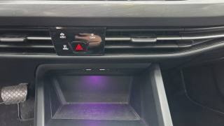 VOLKSWAGEN Golf usata, con USB