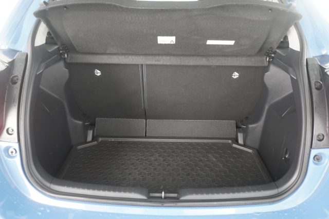 TOYOTA Yaris usata 5