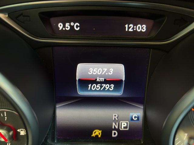 MERCEDES-BENZ GLA 220 usata, con Portellone posteriore elettrico