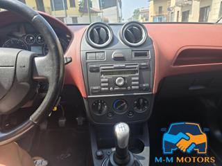 FORD Fiesta usata, con Specchietti laterali elettrici