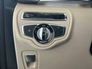 MERCEDES-BENZ V 220 usata, con Specchietti laterali elettrici