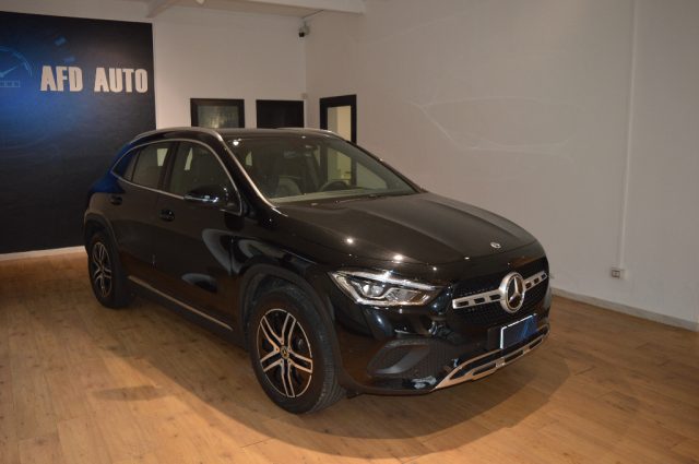 MERCEDES-BENZ GLA 200 usata, con Airbag