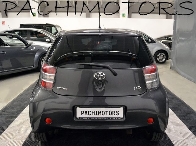 TOYOTA iQ usata, con ESP