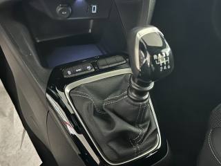 OPEL Corsa usata, con Touch screen