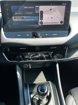 NISSAN Qashqai usata, con Fari LED