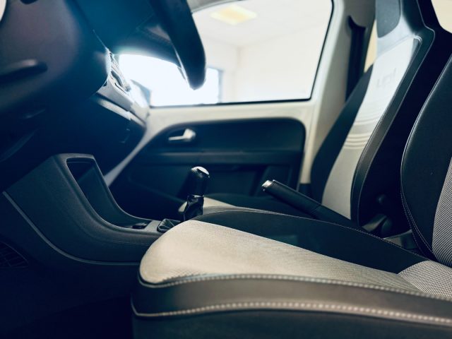 VOLKSWAGEN up! usata, con Controllo trazione