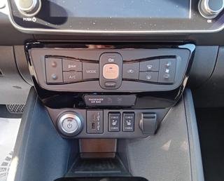 NISSAN Leaf usata, con Park Distance Control