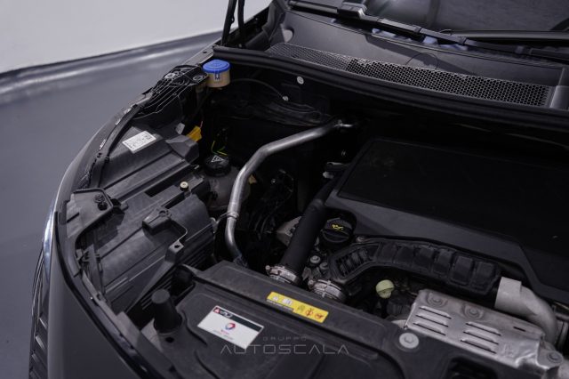 PEUGEOT 5008 usata, con Apple CarPlay