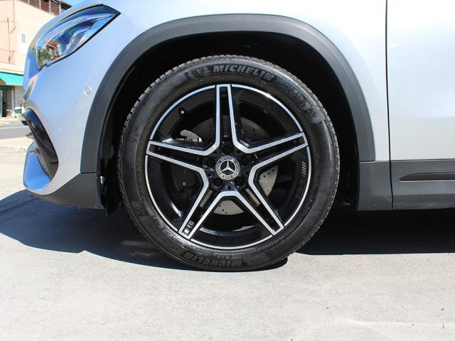 MERCEDES-BENZ GLA 200 usata, con Airbag Passeggero