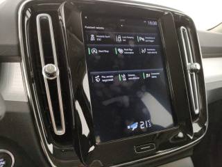 VOLVO XC40 usata 19