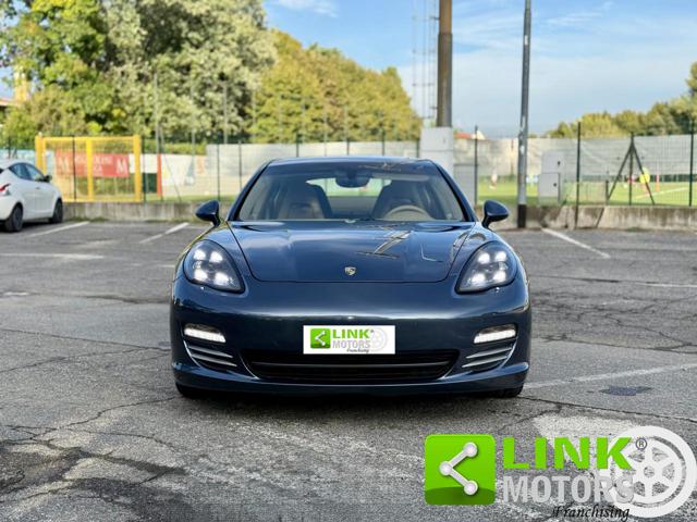 PORSCHE Panamera usata, con Autoradio