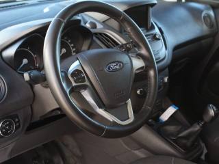 FORD Transit Courier usata, con Controllo trazione