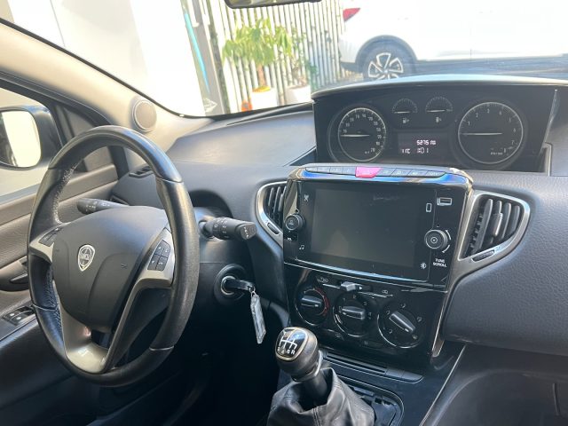 LANCIA Ypsilon usata, con Controllo automatico clima
