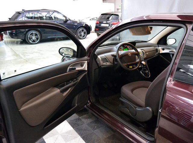 LANCIA Ypsilon usata, con Airbag