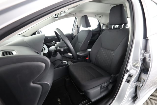 TOYOTA Yaris usata 2