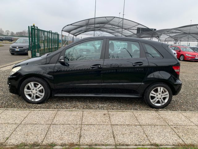 MERCEDES-BENZ B 180 usata, con Cerchi in lega