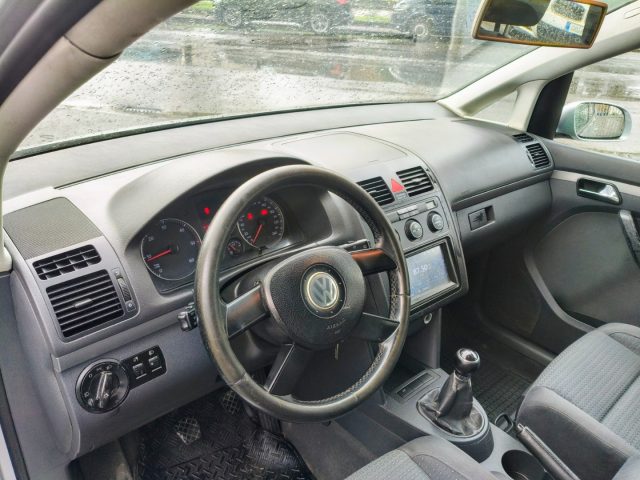 VOLKSWAGEN Touran usata, con Boardcomputer