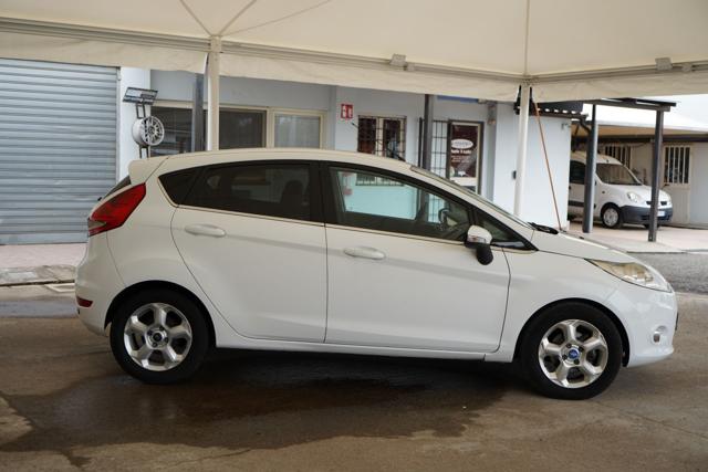 FORD Fiesta usata, con Chiusura centralizzata