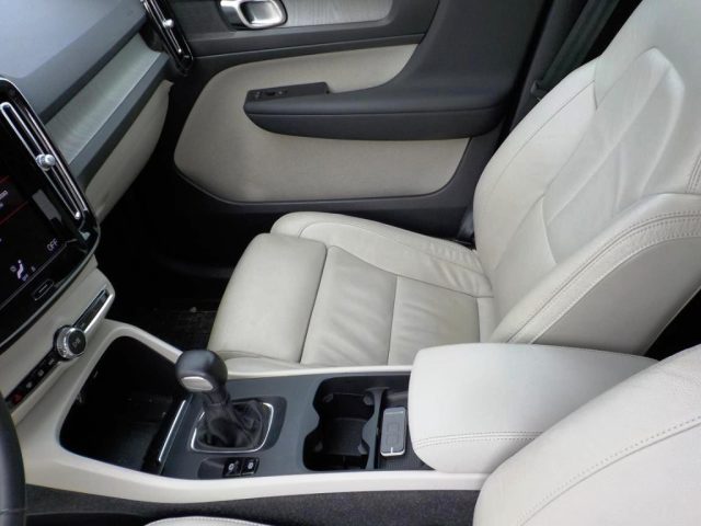 VOLVO XC40 usata, con Volante multifunzione