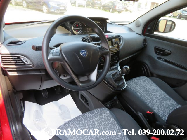 LANCIA Ypsilon usata, con ESP
