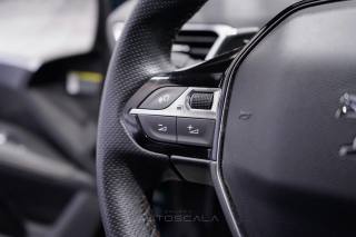 PEUGEOT 5008 usata, con Sistema di navigazione