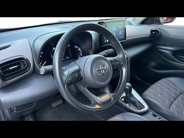 TOYOTA Yaris usata, con Alzacristalli elettrici