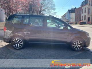 VOLKSWAGEN Touran usata, con Airbag laterali