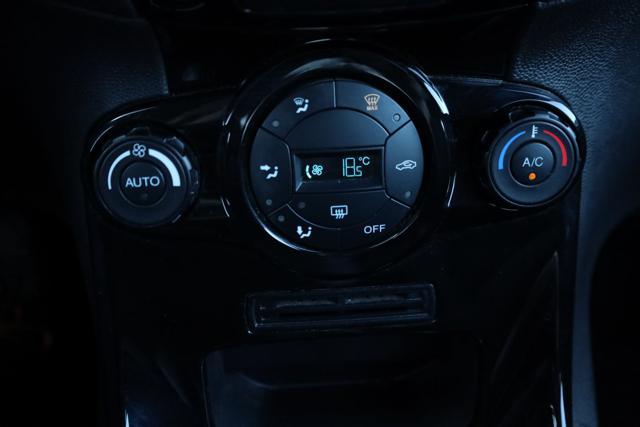 FORD Fiesta usata, con Autoradio digitale