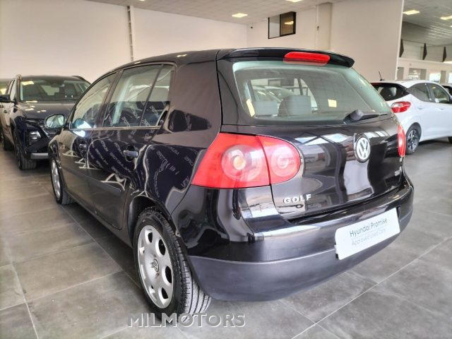 VOLKSWAGEN Golf usata, con Autoradio